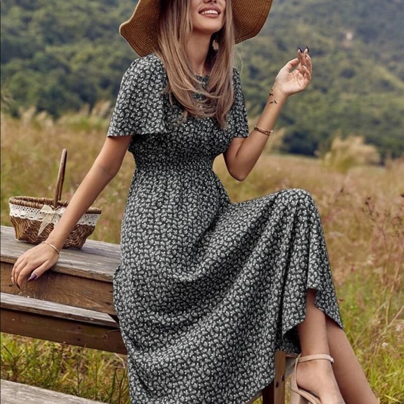 Boho floral print shirred dress - Picture 5 of 6